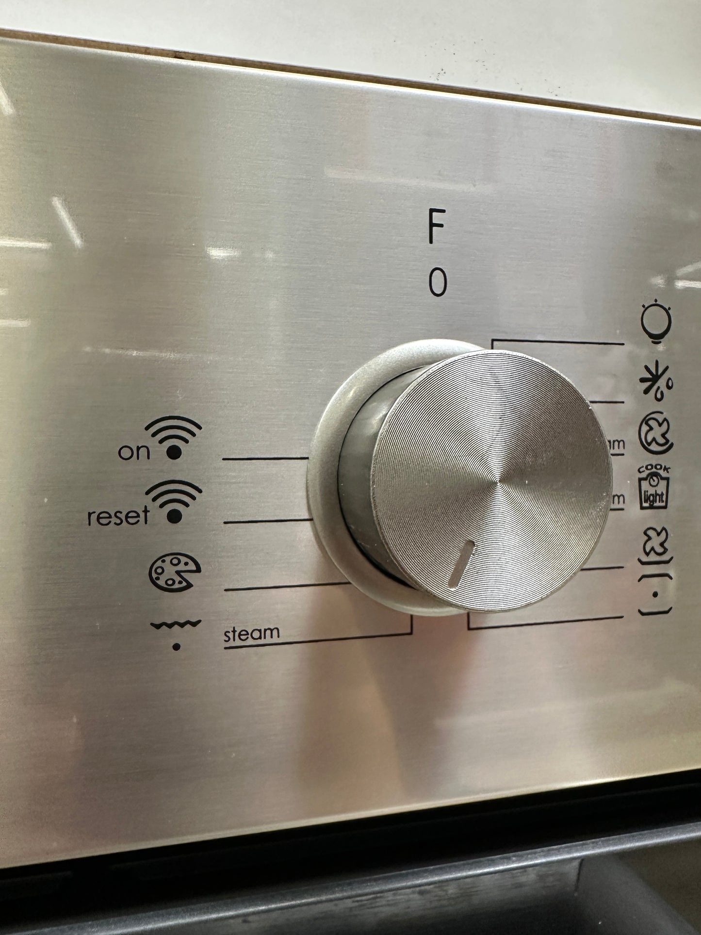 Horno Auto limpiante con Vapor + Microondas empotrable Candy