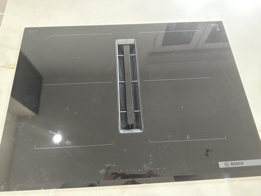 Anafe Inducción Bosch PVQ731H26E con Extractor Integrado 70cm | Sin Perfil