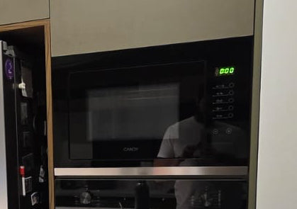 Combo Candy Horno 70 lts Micro Negro y Anafe a Gas Samsung