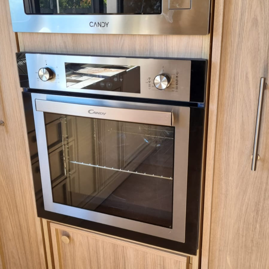 Pack Candy Premium: Horno Essenza + Microondas Empotrable