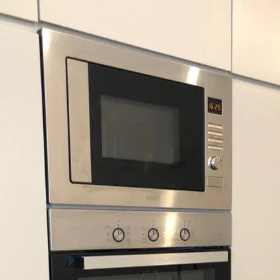 microondas de acero empotrable franke en cocina integrable