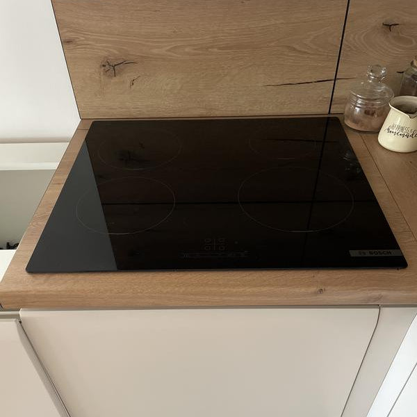 Placa de inducción Bosch negra sin marco con superficie vitrocerámica integrable