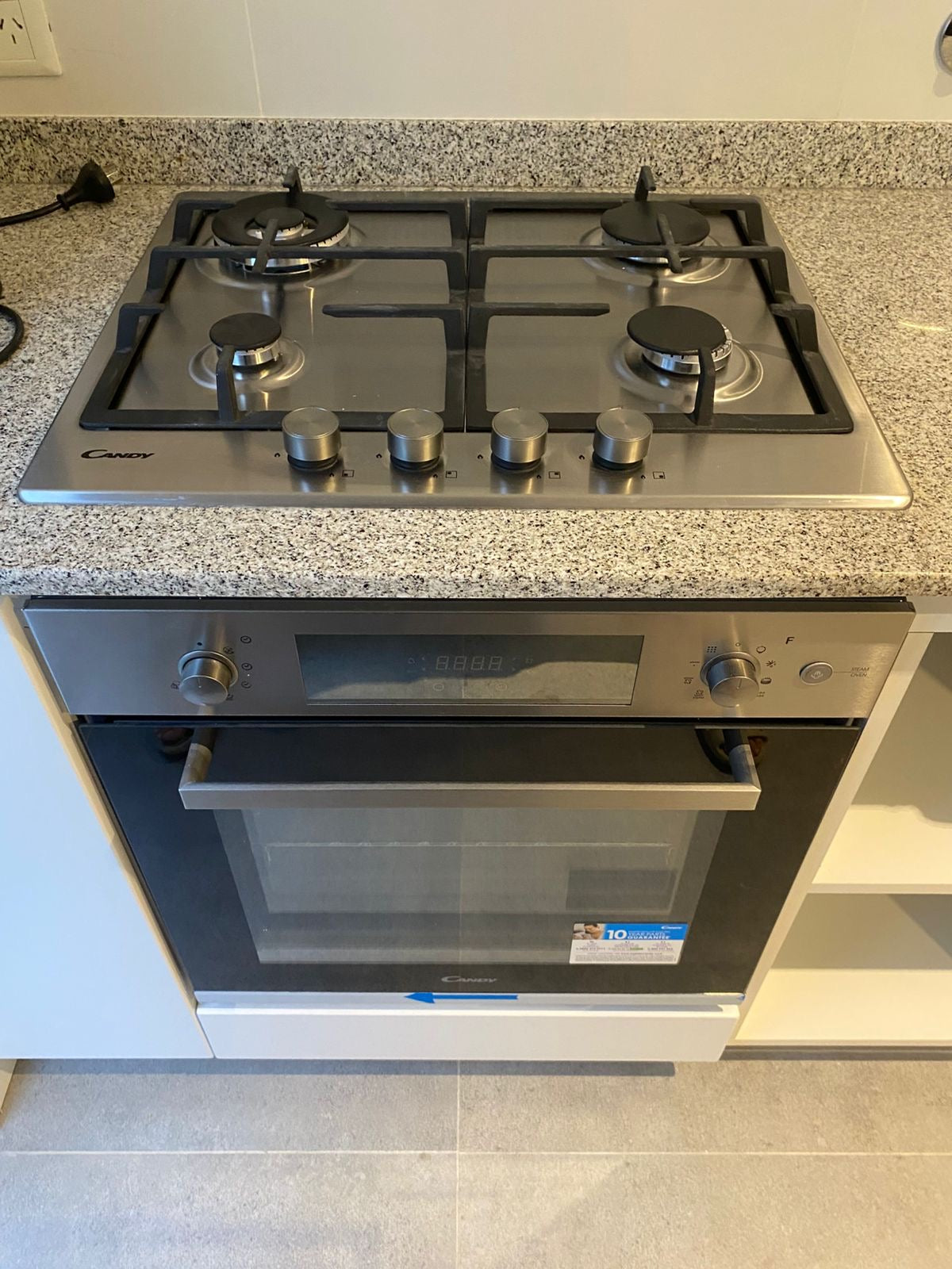 El horno que tiene Nati con el mejor Anafe a gas italiano de 5 hornallas