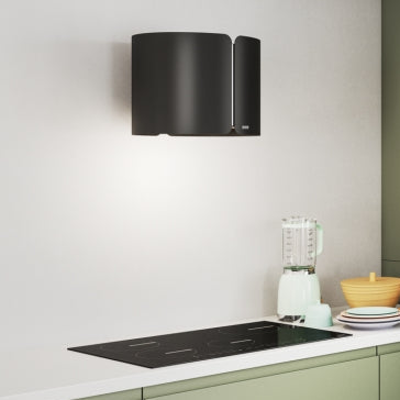 Campana de pared Franke negra mate de 42 cm instalada en cocina moderna