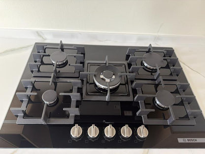Anafe a Gas Bosch PPQ7A6I40 Serie 6 75cm | 5 Hornallas FlameSelect Vidrio Negro con Wok