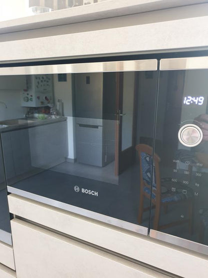 Combo Bosch: Horno HBF011BR0 + Microondas BEL554MS0