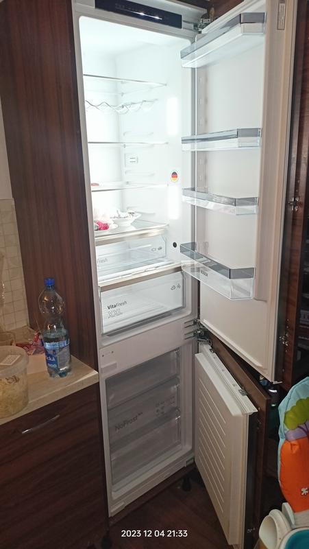 Heladera Combi Integrable Bosch KIN96VFD0 Serie 4 | Panelable No Frost 290L 55.8cm