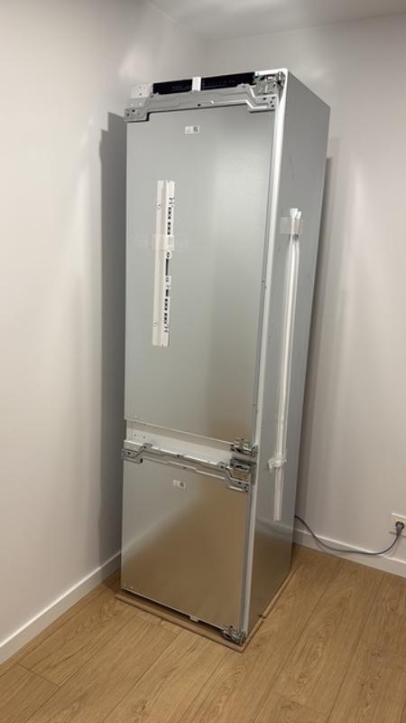 Heladera Combi Integrable Bosch KIN96VFD0 Serie 4 | Panelable No Frost 290L 55.8cm