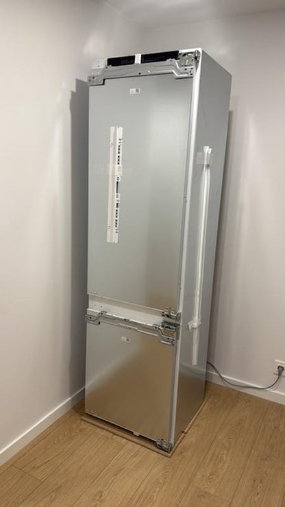 Heladera Combi Integrable Bosch KIN96VFD0 Serie 4 | Panelable No Frost 290L 55.8cm