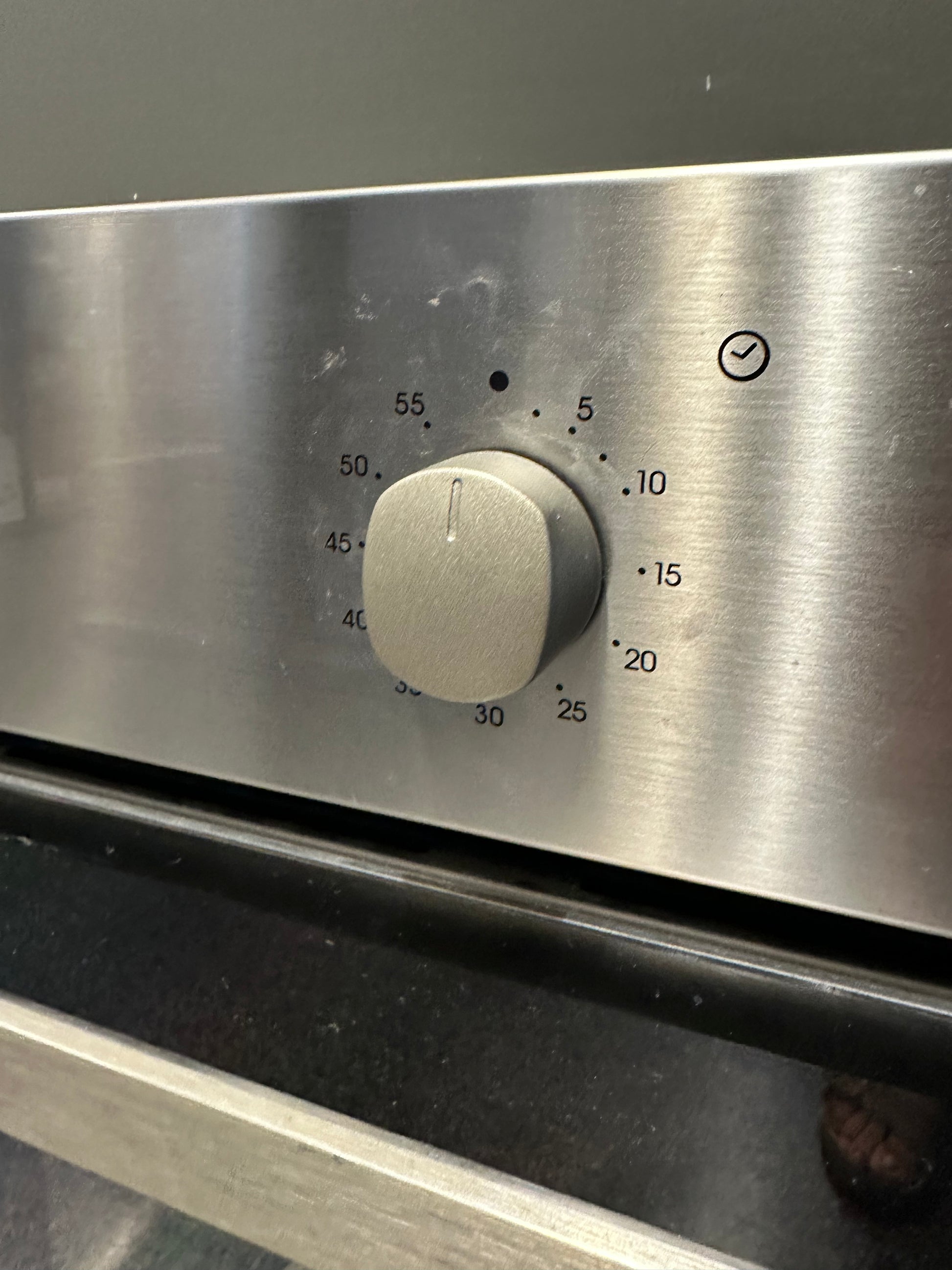 Horno eléctrico Candy negro con panel digital y puerta de vidrio templado