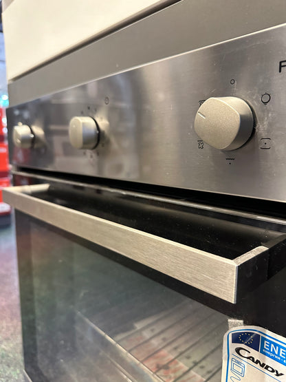 Horno eléctrico Candy negro con panel digital y puerta de vidrio para cocina moderna