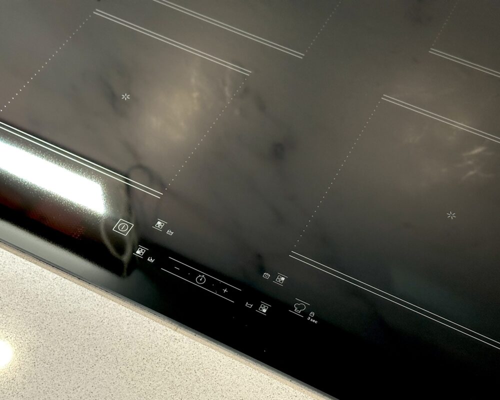 ANAFE ELÉCTRICO VITRO INDUCCIÓN ITALIANO ARISTON 60CM (NIA 641 B)