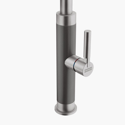 Grifo monocomando Franke acero inoxidable con caño extraíble en cocina moderna