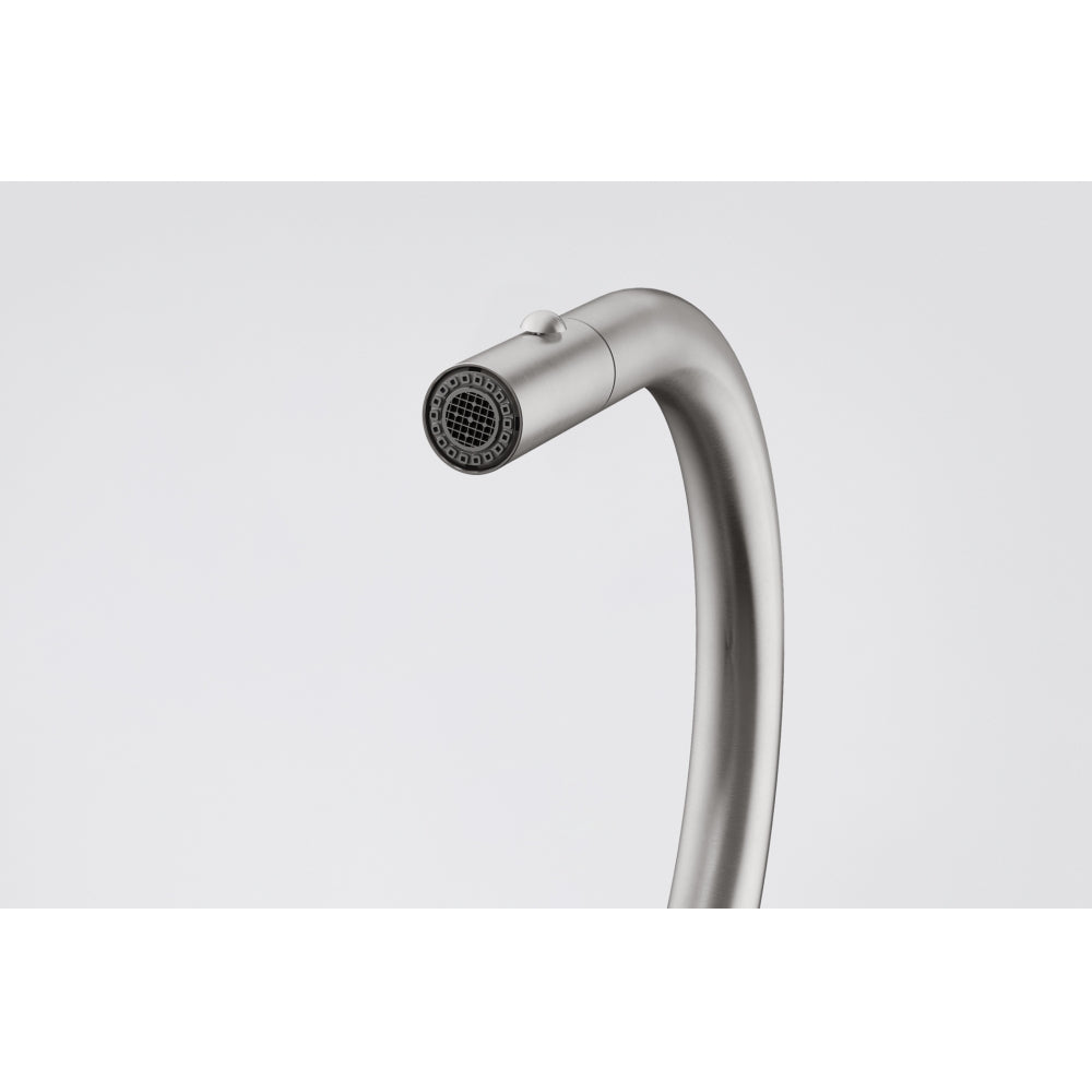 Grifo monocomando Franke acero inoxidable con caño extraíble sobre bacha de cocina