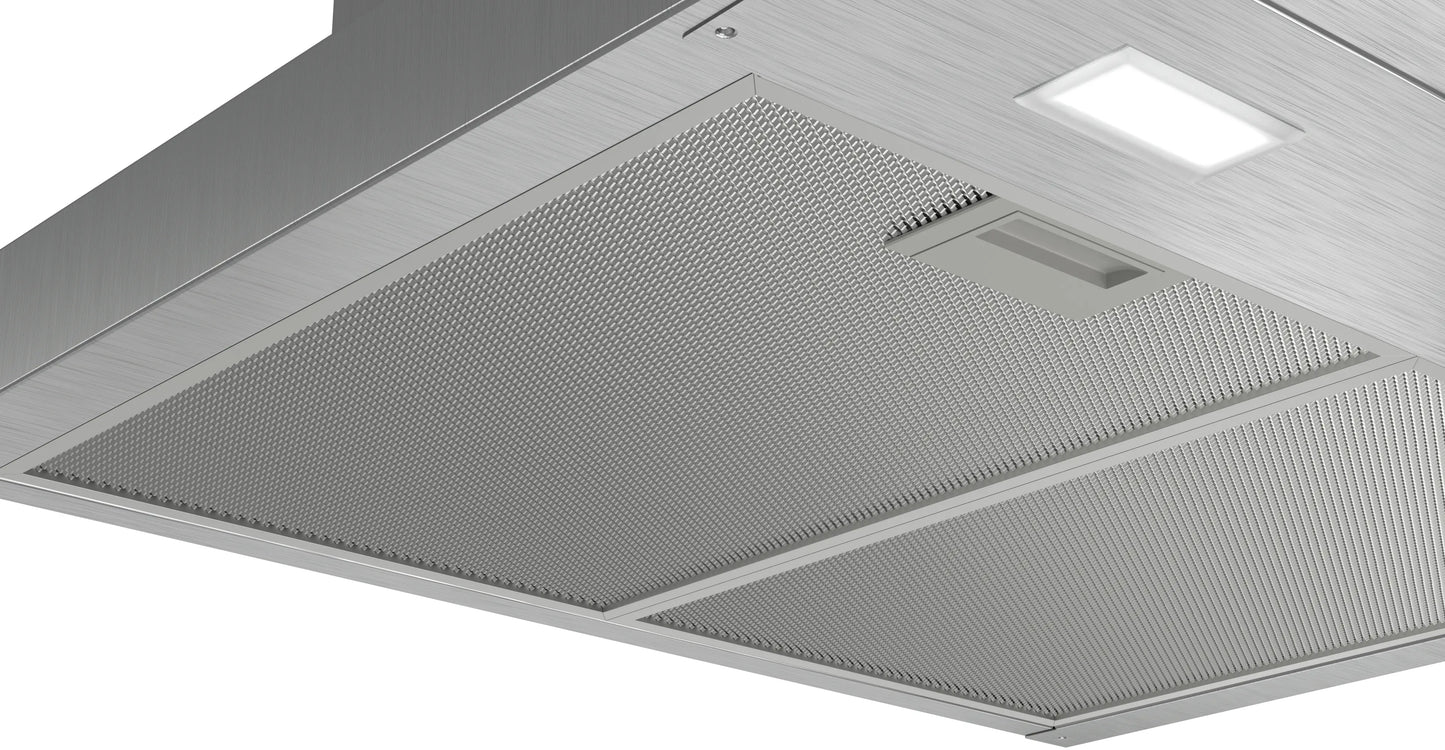 Detalle de los controles y panel frontal de la campana Bosch DWB66BC50
