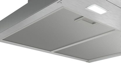 Detalle de los controles y panel frontal de la campana Bosch DWB66BC50