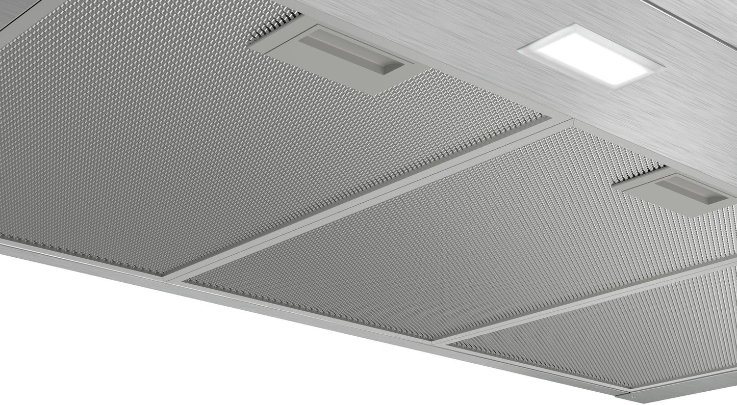 Detalle del panel de control de la campana Bosch DWB96BC50 90 cm