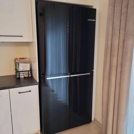Heladera Multipuerta Bosch KMC85LBEA Serie 4 No Frost Negro 547L | Puertas de Cristal