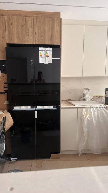 Heladera Multipuerta Bosch KMC85LBEA Serie 4 No Frost Negro 547L | Puertas de Cristal