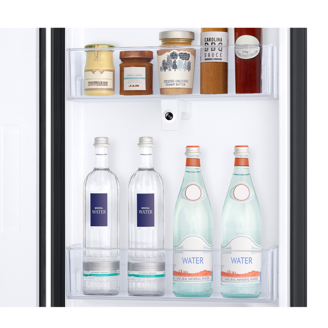 Heladera Samsung Family Hub negra con pantalla táctil y puertas french door de 685 litros